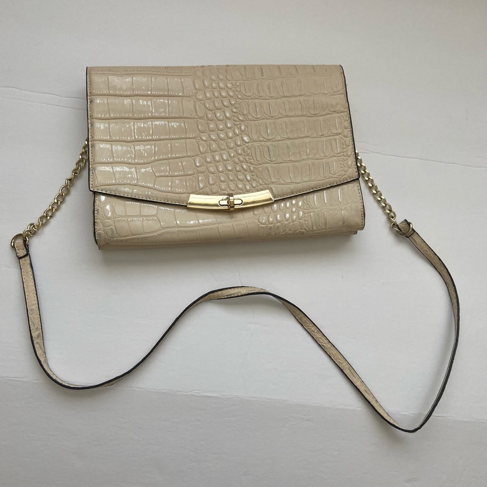 GIANNI BINI CROSSBODY PURSE AVAILABLE THRU MAY 22
